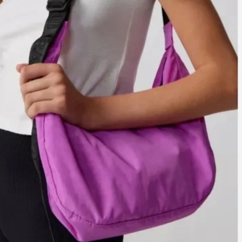 BAGGU Medium Crescent Bag - Extra Pink